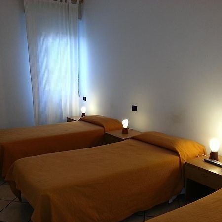 Albergo Pizzeria Sole San Giovanni Lupatoto Buitenkant foto