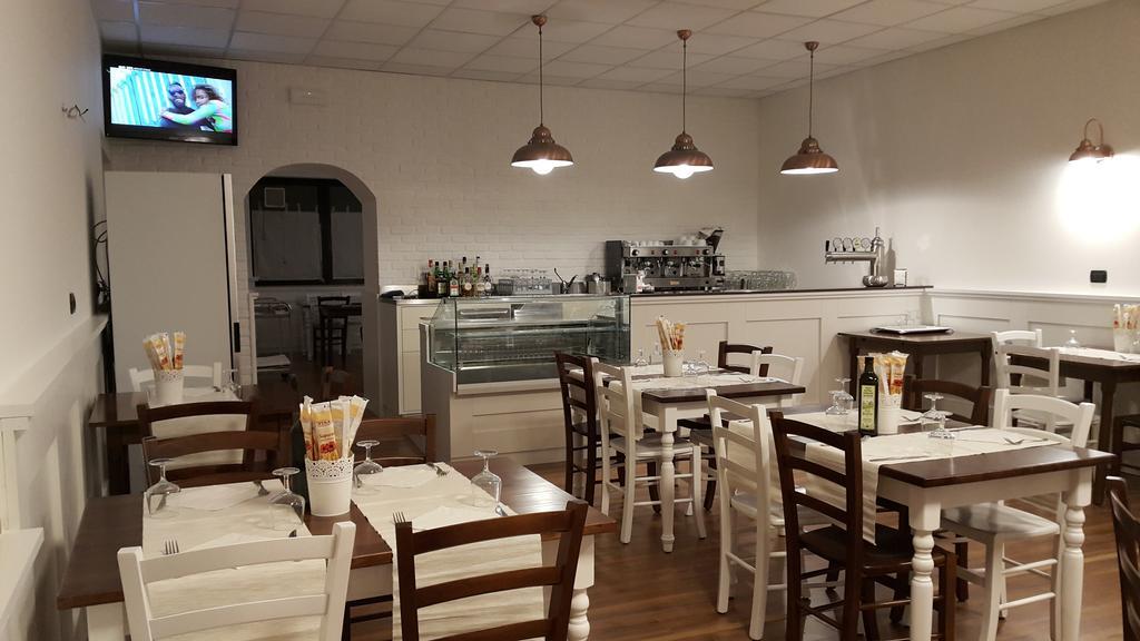 Albergo Pizzeria Sole San Giovanni Lupatoto Buitenkant foto