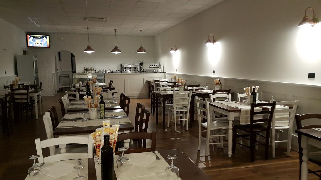 Albergo Pizzeria Sole San Giovanni Lupatoto Buitenkant foto