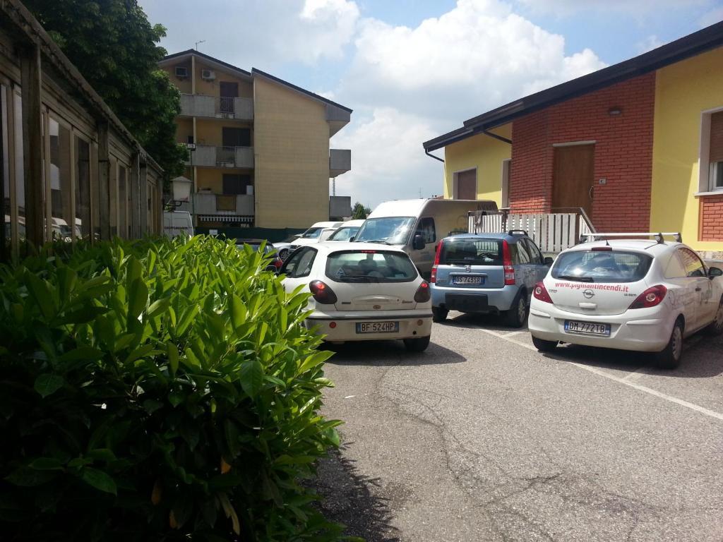 Albergo Pizzeria Sole San Giovanni Lupatoto Buitenkant foto