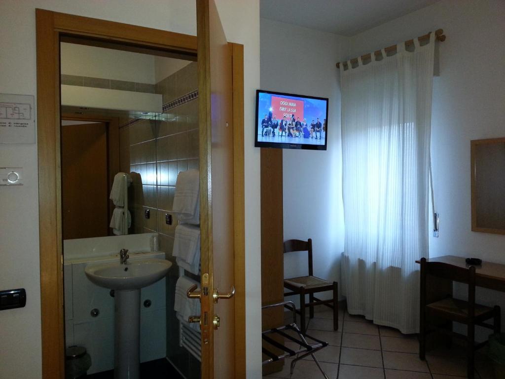 Albergo Pizzeria Sole San Giovanni Lupatoto Kamer foto